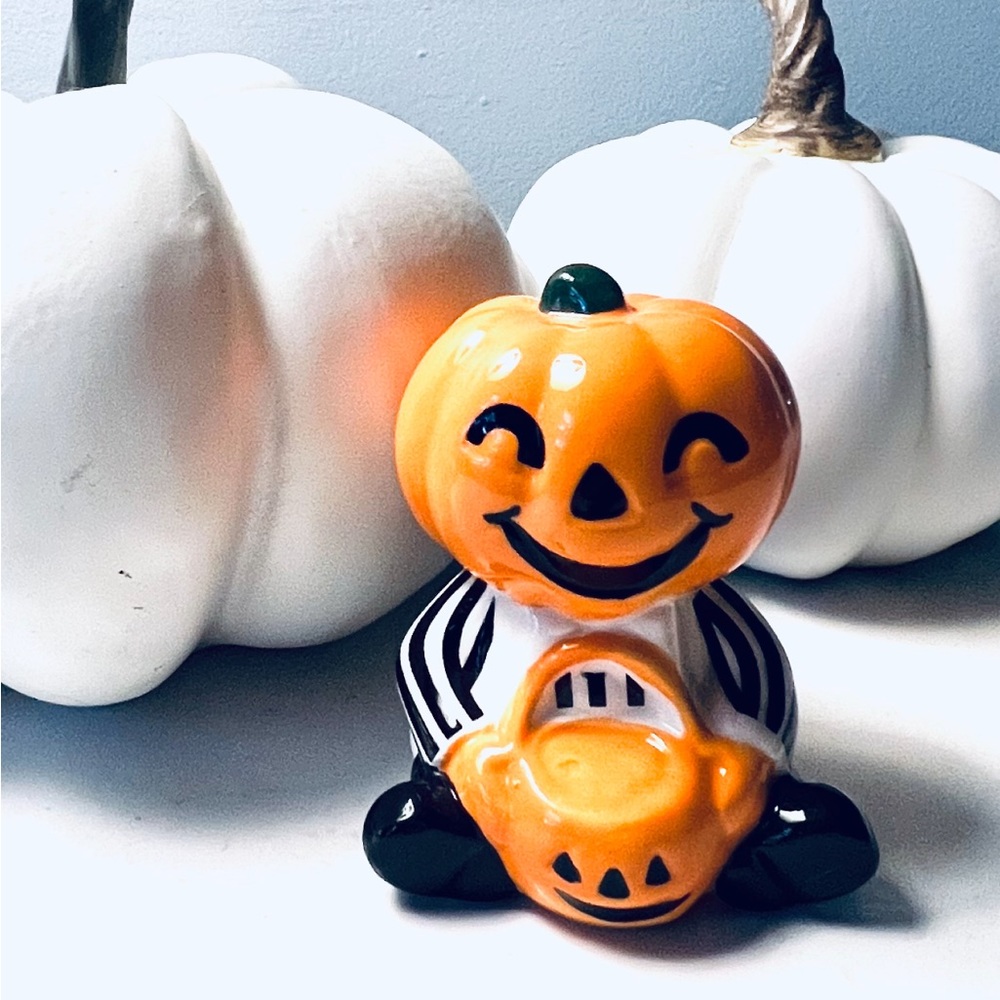 NWT, 2022 Hyde & EEK Pumpkin Figure